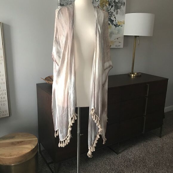 Wacoal Black Bra w/Adjustable Convertible Straps - Picture 10 of 11